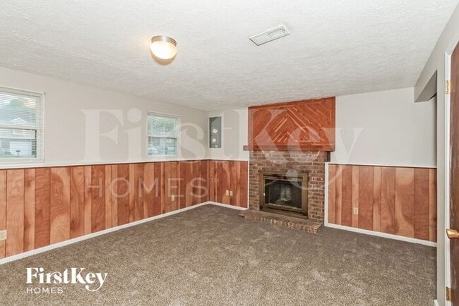 Building Photo - 1458 Summe Dr