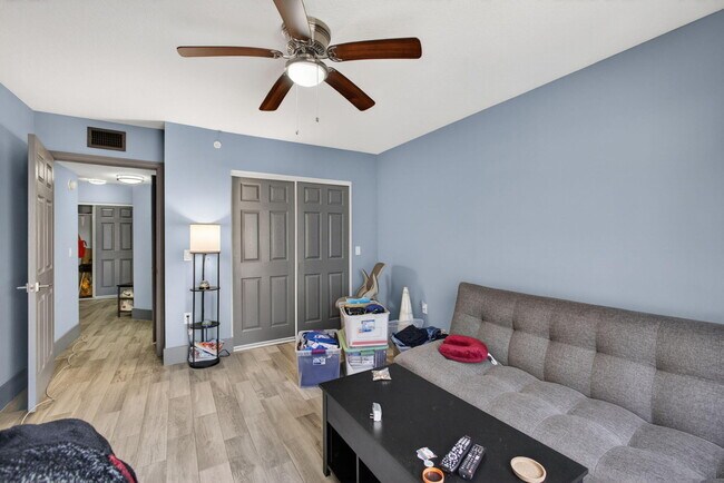 Building Photo - 4211 San Marino Blvd