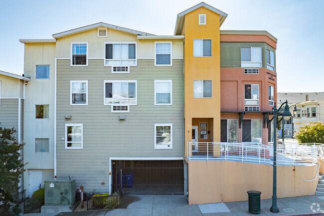 Entrance - Carquinez Vista Manor