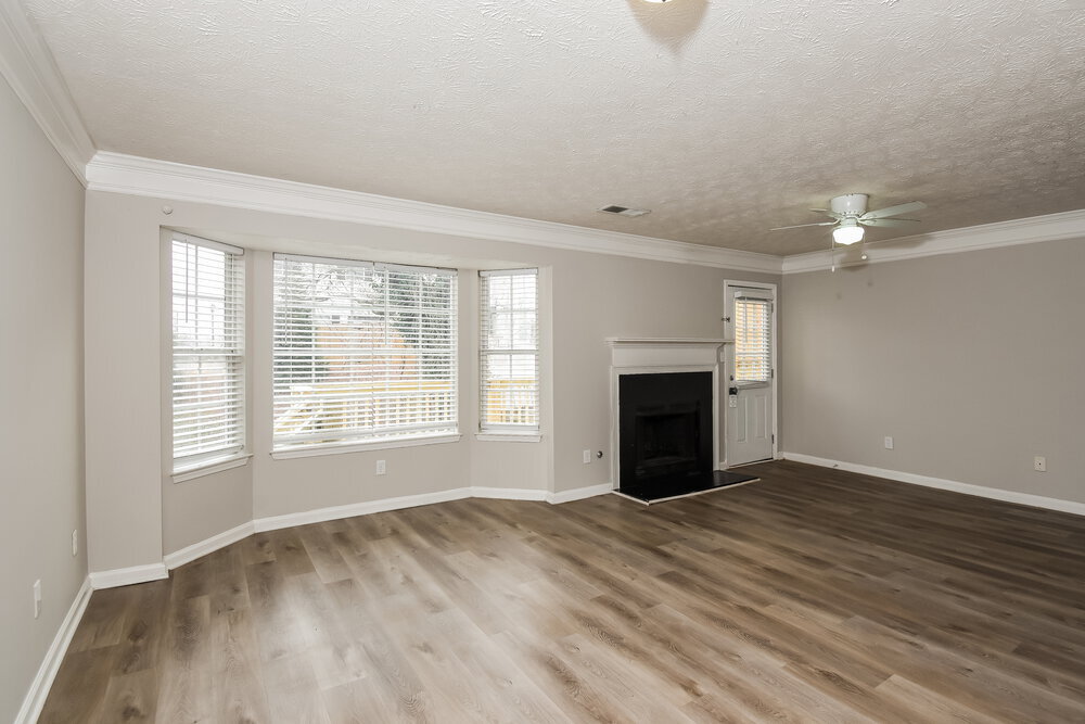 Building Photo - 1683 Barrington Overlook