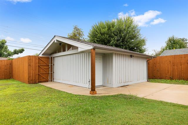 Building Photo - 3330 Darvany Dr