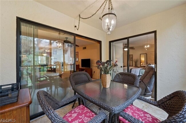 Building Photo - 15075 Parkside Dr