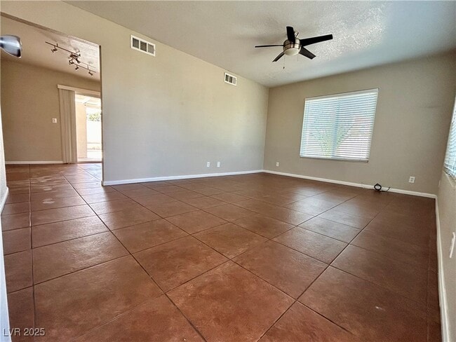 Building Photo - 7319 Clearwater Cir