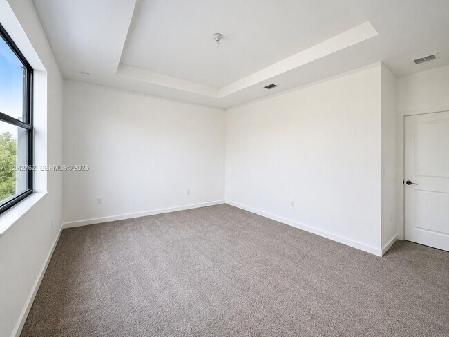 Building Photo - 307 NE 208th Terrace