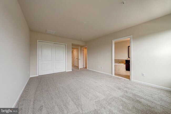 Building Photo - 22635 Norwalk Square