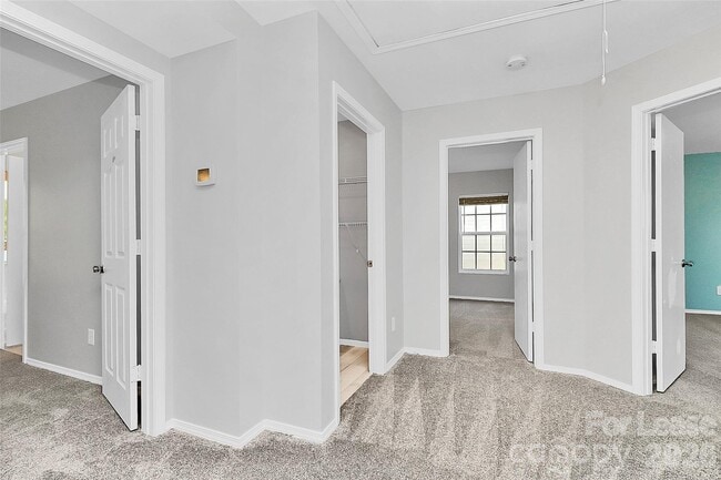 Building Photo - 15611 Normans Landing Dr