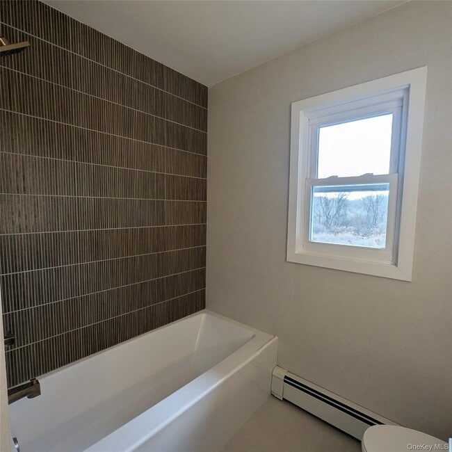 Building Photo - 727 NY-302