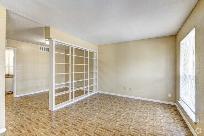 1BR, 1BA - 505SF - Living Room - Cedar Branch Apartments