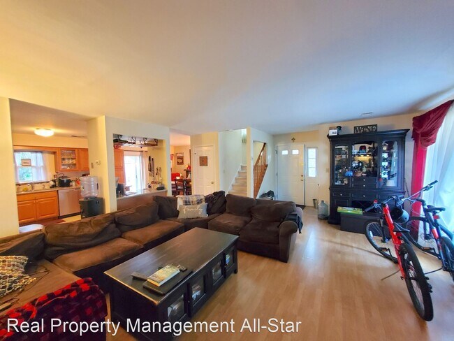 Building Photo - 3 br, 2.5 bath House - 13 Dallenbach Lane