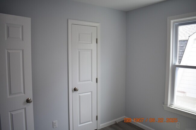 Building Photo - 41 Highland Ave