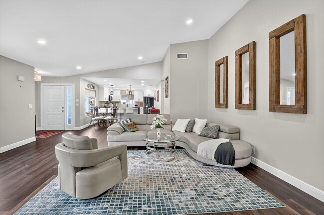 Building Photo - 15307 Strathearn Dr