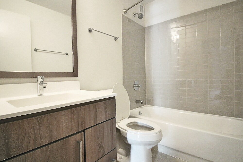 Building Photo - 899 S Ashland Ave