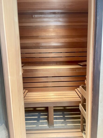 Sauna - 1173 Van Nuys St