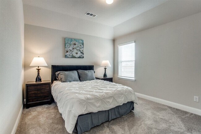 Building Photo - 1718 Lisa Ct