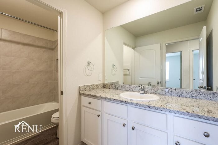 Building Photo - 2810 Praline Ferry