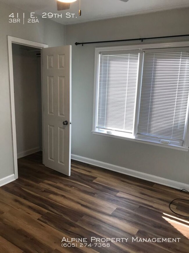 Building Photo - 3 Bed/2 Bath Home Near McKennan Park!