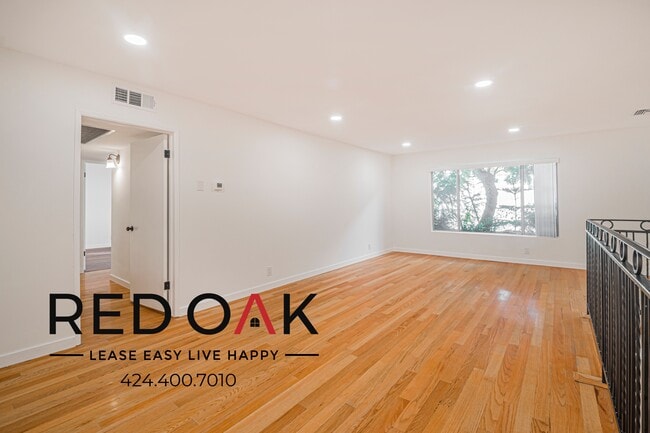 Building Photo - 463 S Maple Dr