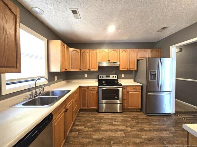 Building Photo - 1540 Graystone Rd