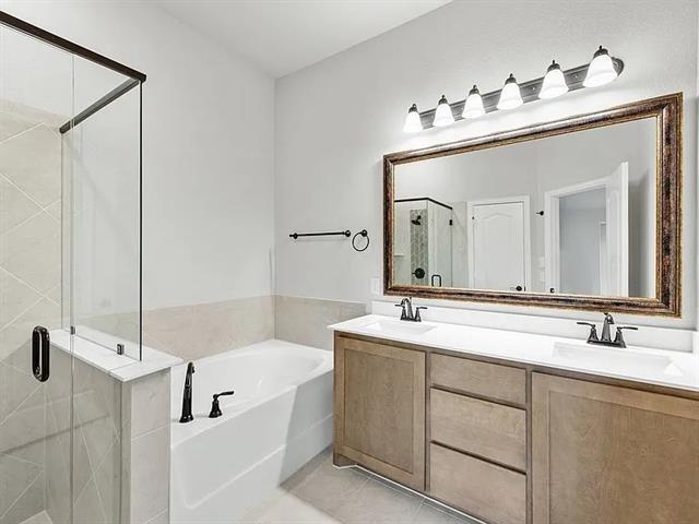 Building Photo - 3244 Southampton Dr