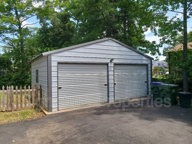 Building Photo - 1 Martin St