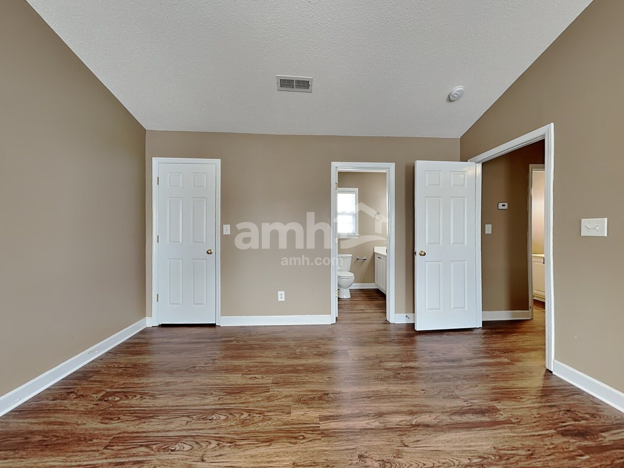 Building Photo - 212 Sedge Meadow Dr