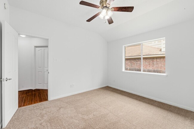 Building Photo - 4908 Summer Rain Dr
