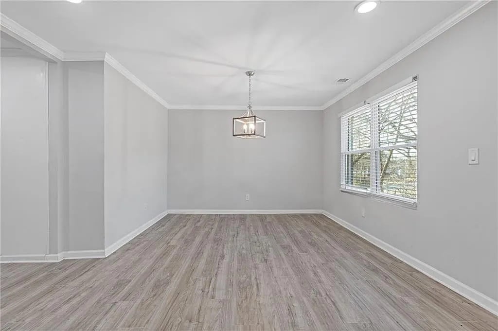 Building Photo - Room in House on Browns Mill Rd SE