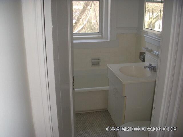 Building Photo - 22 Chauncey St