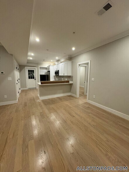 Building Photo - 161 Allston St