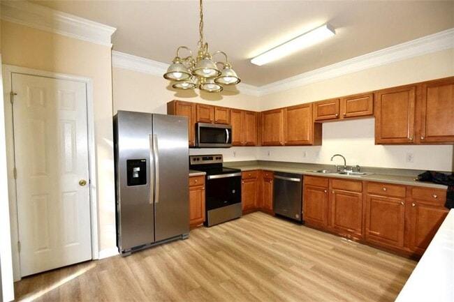 Building Photo - 493 Windstone Trl