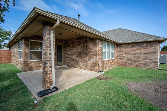 Building Photo - 13516 Gramercy Park Pl