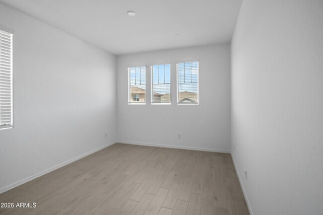 Building Photo - 13415 W Eagle Feather Rd