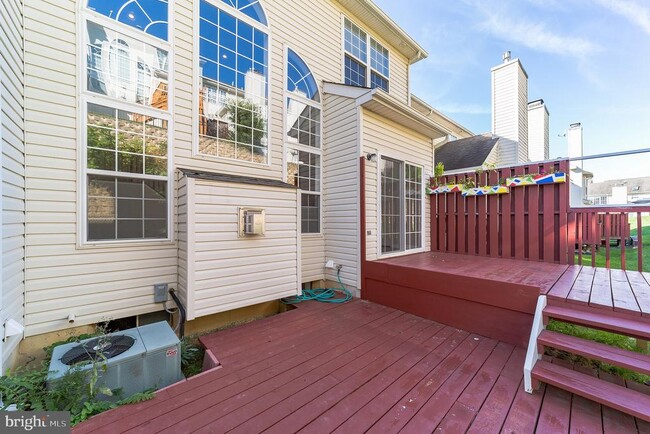 Building Photo - 40 Madison Way