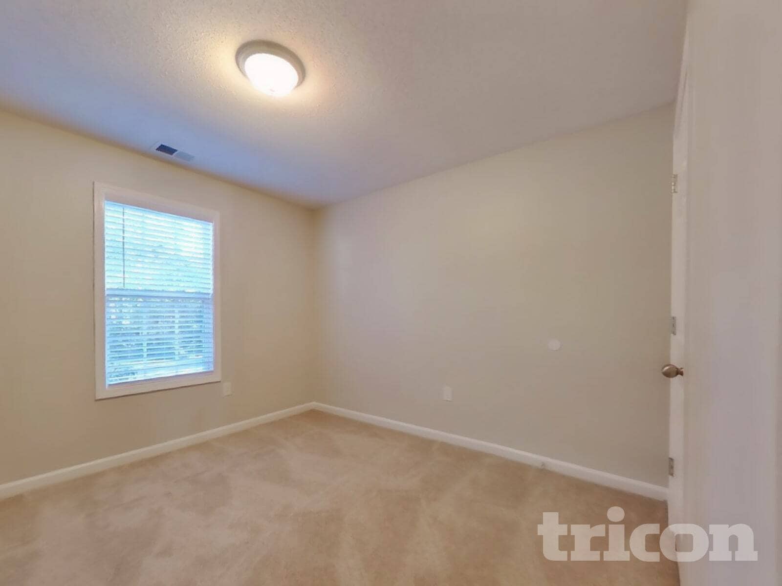 Building Photo - 383 Pleasant Forest Dr