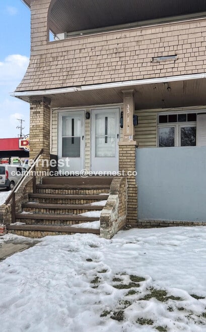 Building Photo - 3391 W 117th St