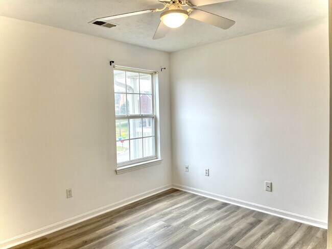 Building Photo - "2-Bed, 2-Bath apartment on Stonestreet Road only $1100 monthly!"