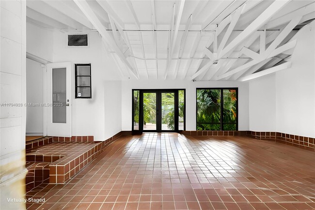 Building Photo - 5390 Sunset Dr