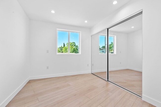 Building Photo - 10941 Christine Way