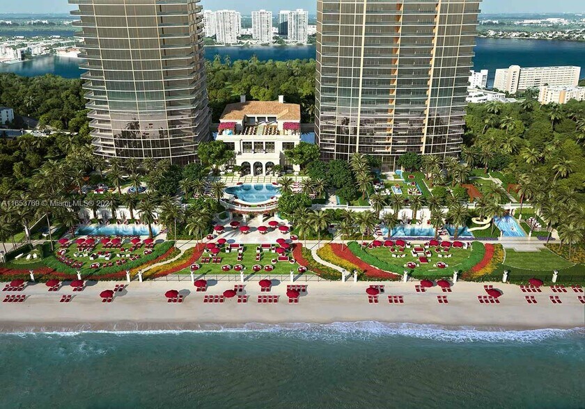 Building Photo - 17901 Collins Ave