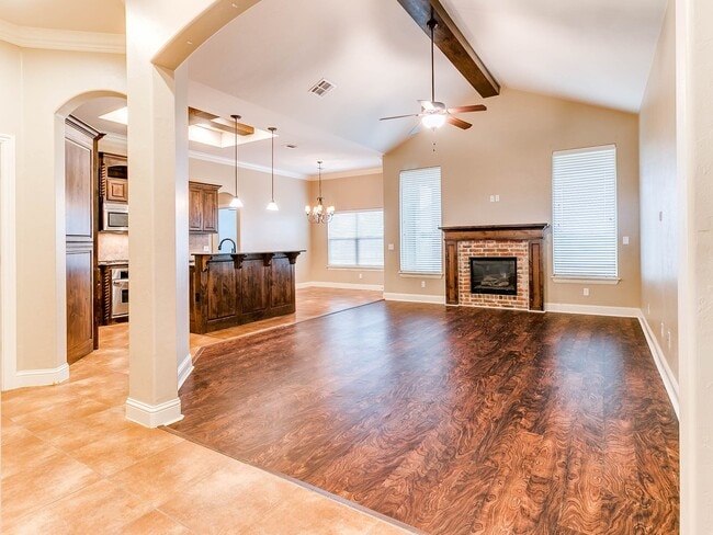 Building Photo - 4909 Kelly Lakes Dr