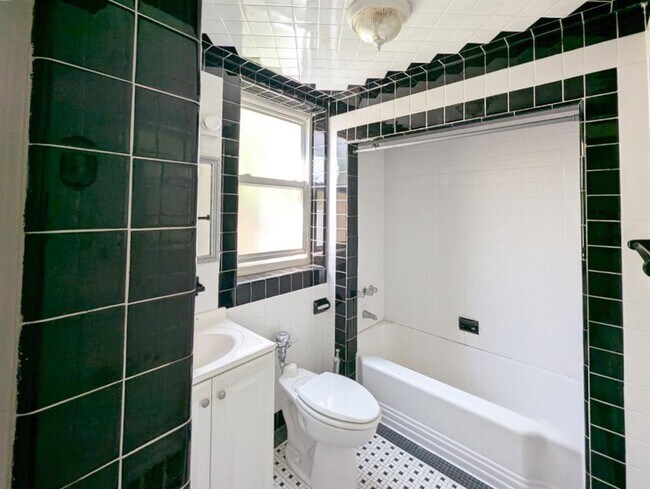 Building Photo - 1678 Bay Ridge Ave