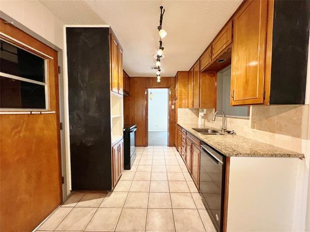 Building Photo - 1209 Irwin Dr