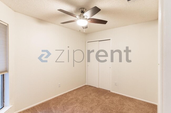 Building Photo - 12900 Widge Dr