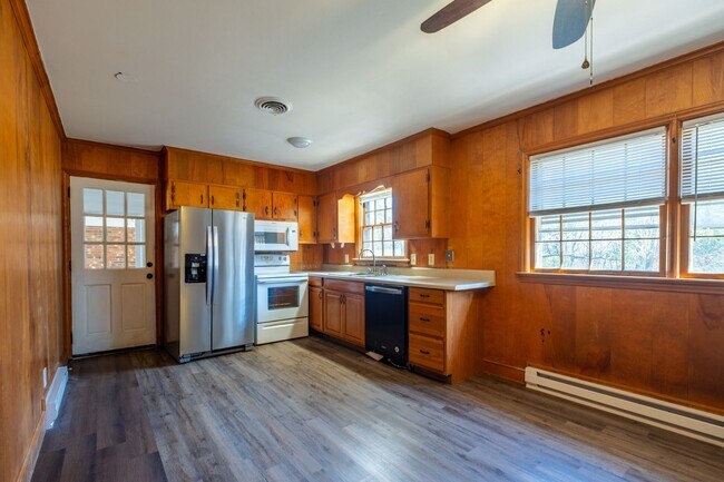 Building Photo - 3209 Pine Brook Ln