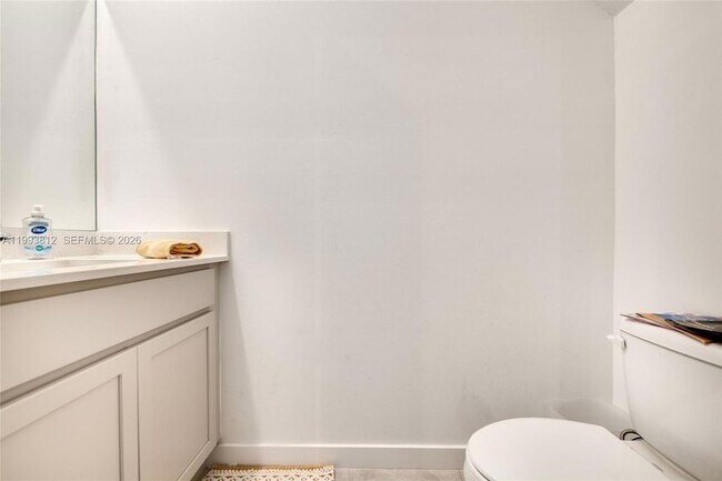 Building Photo - 834 SW 11th Ter