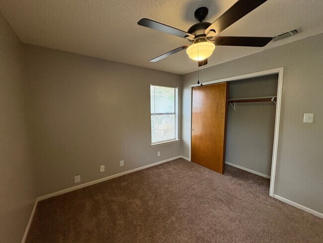 Building Photo - Beautiful Home in College Park!