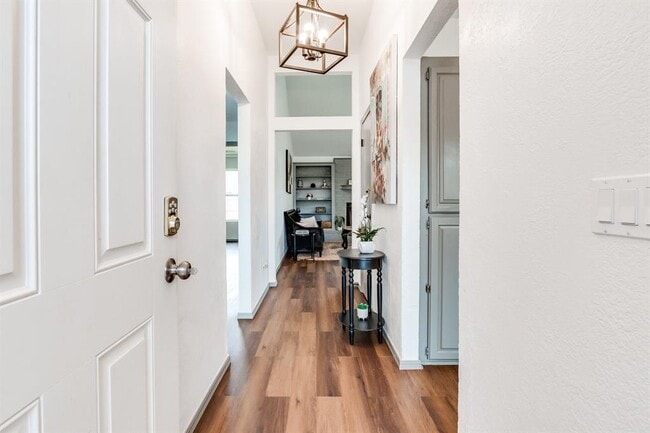 Building Photo - 8321 Breezewood Dr