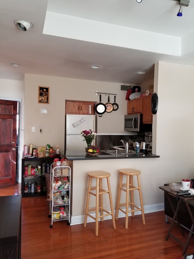 Building Photo - 1745 Kilbourne Pl NW