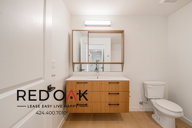 Building Photo - 856 S Gramercy Dr