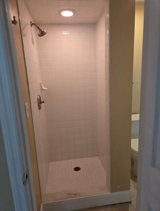 Building Photo - Cozy 1 Bedroom for Rent